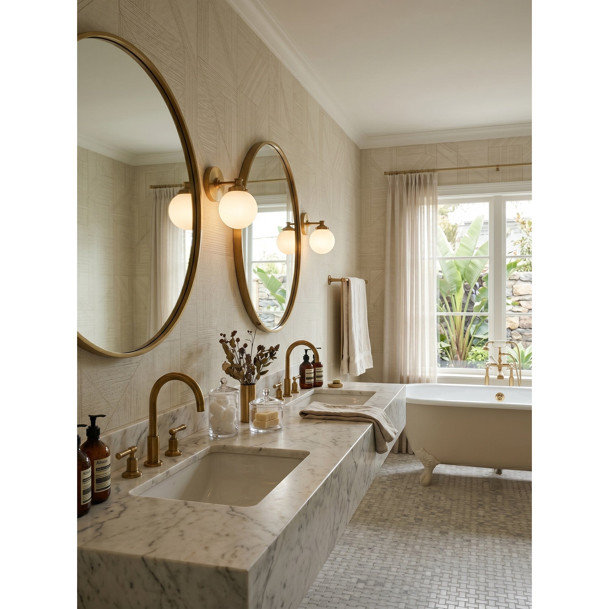 Fioraridge Glass Ball Indoor Wall Light