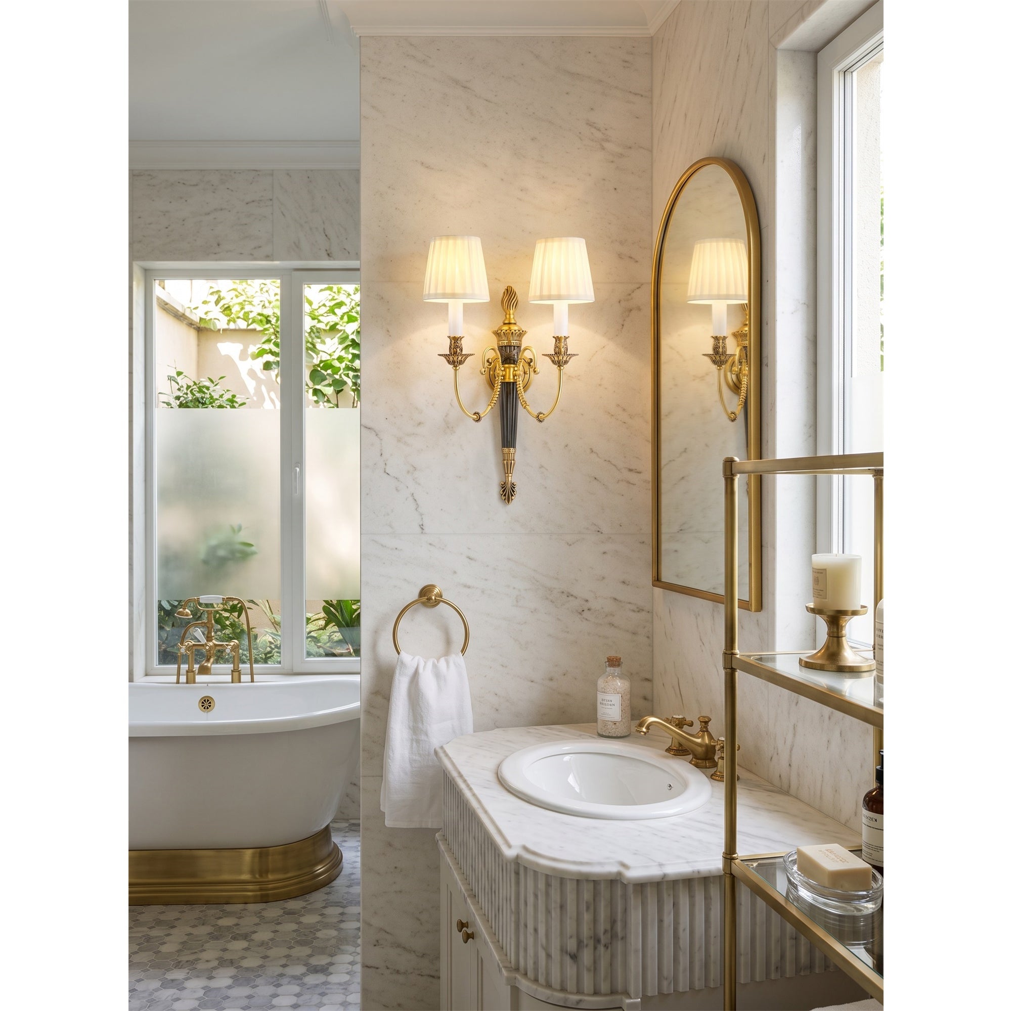 Victoria Wall Light