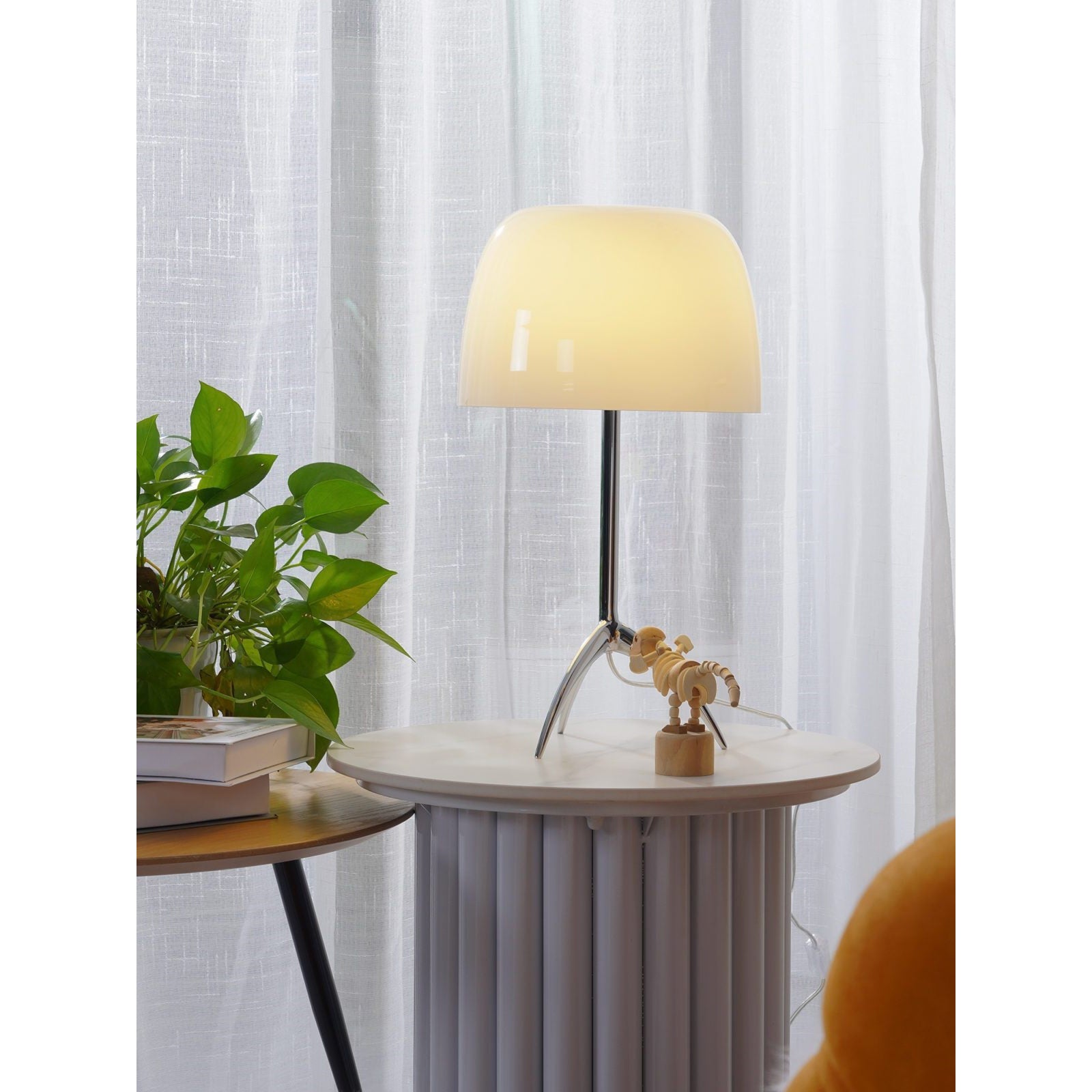 Lumuina Table Lamp