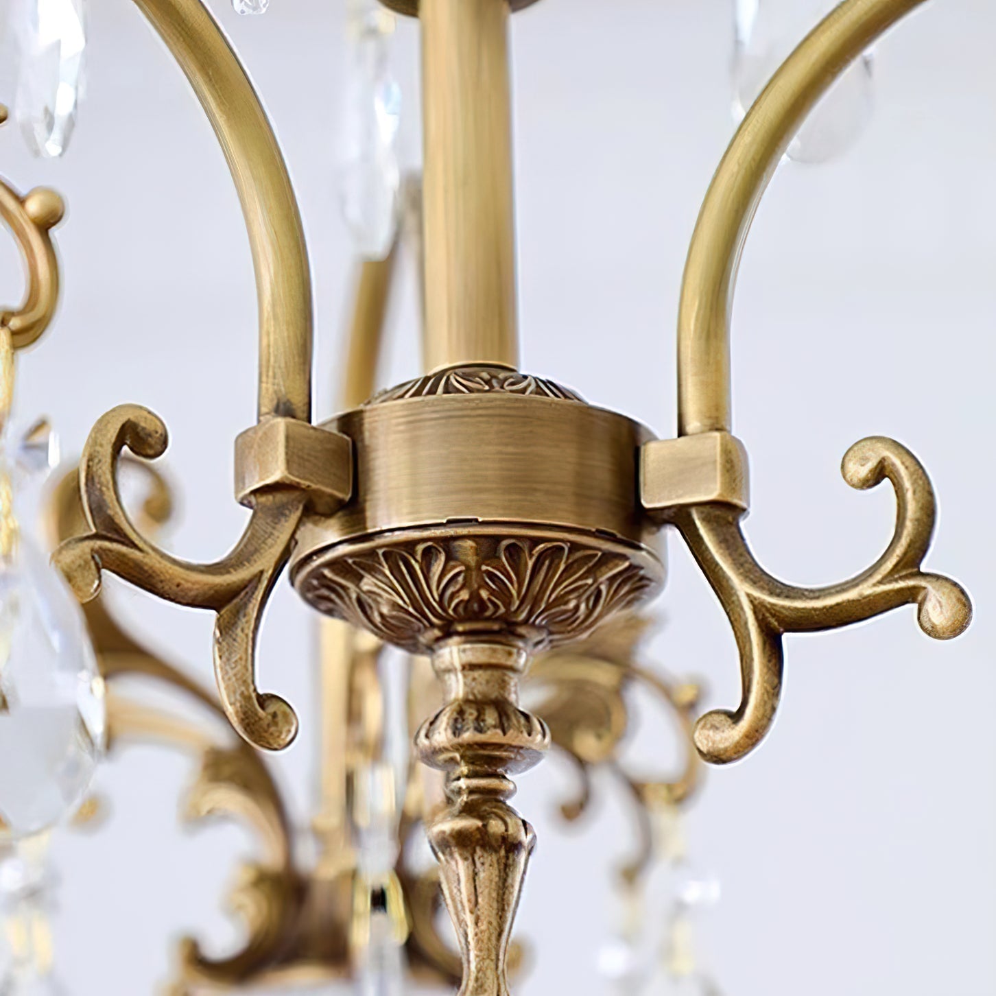 Aveniissa Chandelier