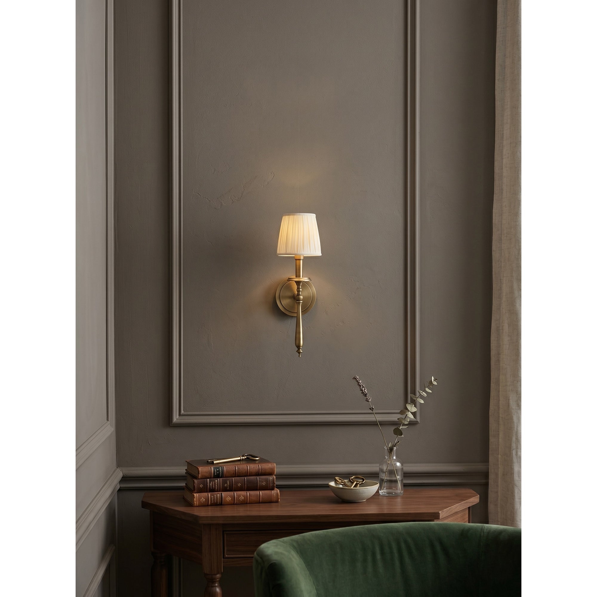 Velaview Brass Indoor Wall Light