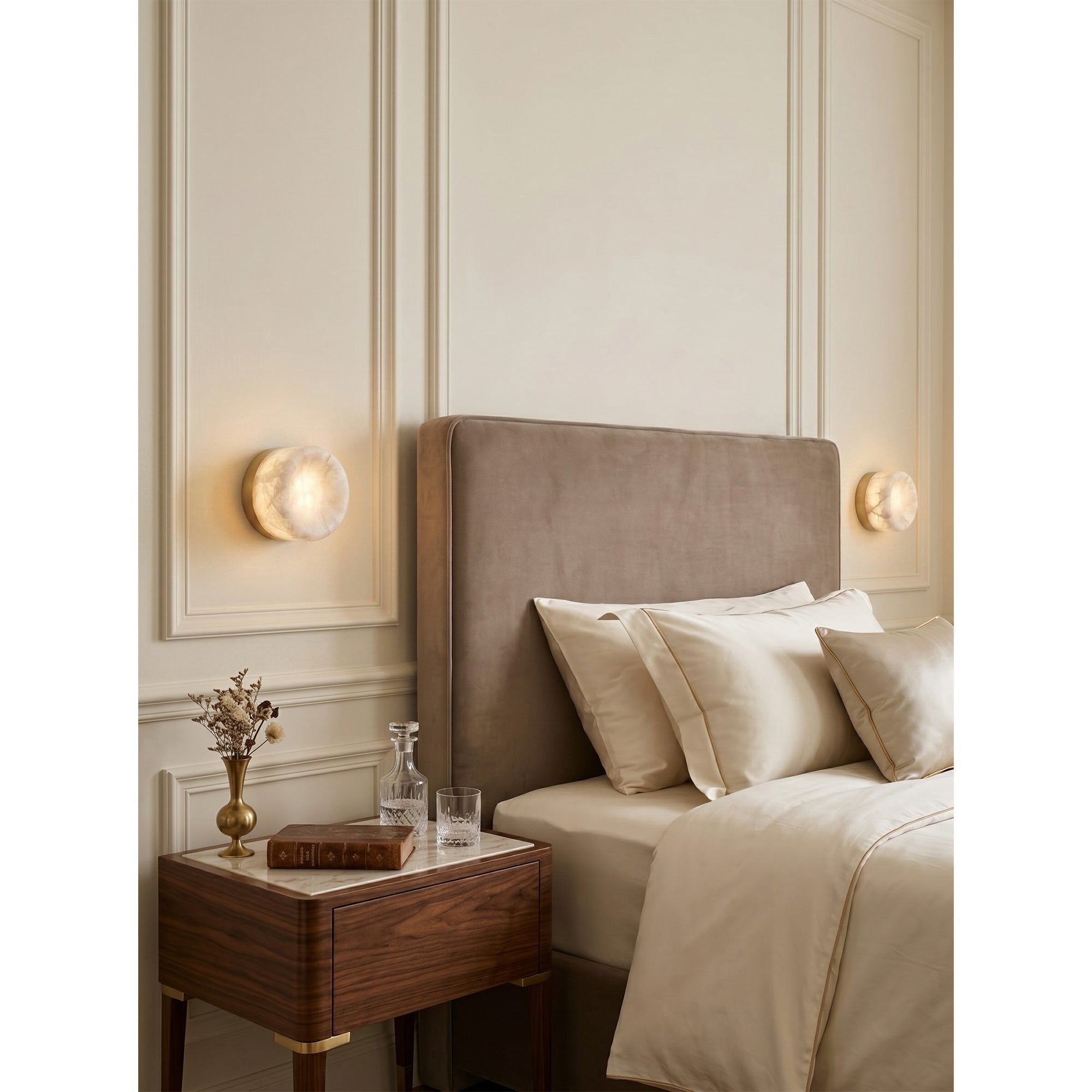 Viraivaine Wall Light