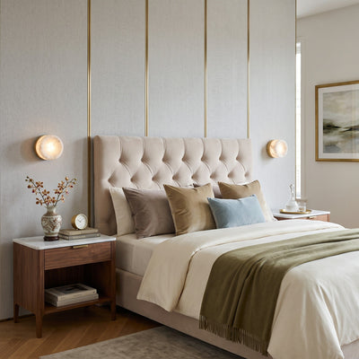 Viraivaine Wall Light
