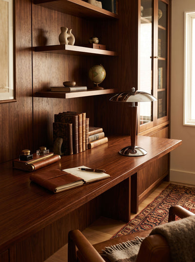 Veliseria Table Lamp