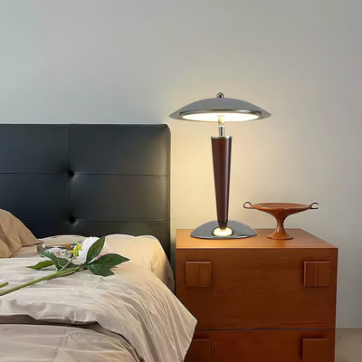 Veliseria Table Lamp