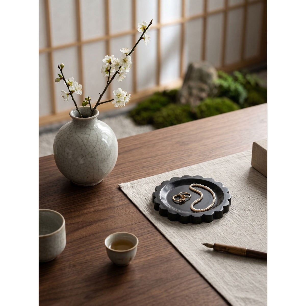 Wexhurst Scalloped Stone Tray