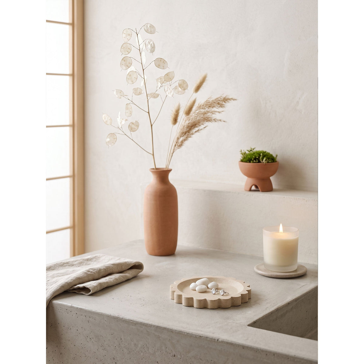 Wexhurst Scalloped Stone Tray