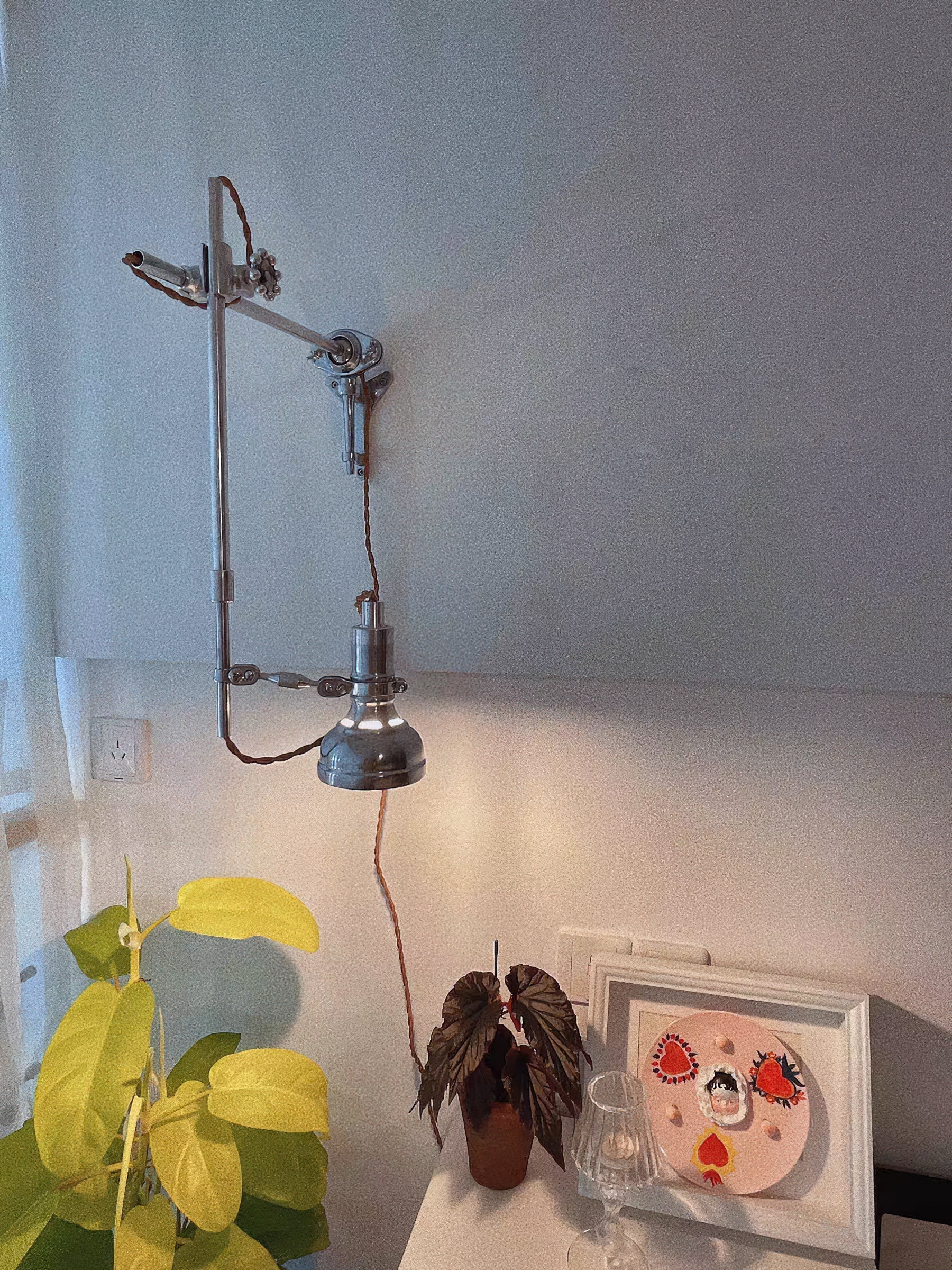 Elaaise Wall Lamp