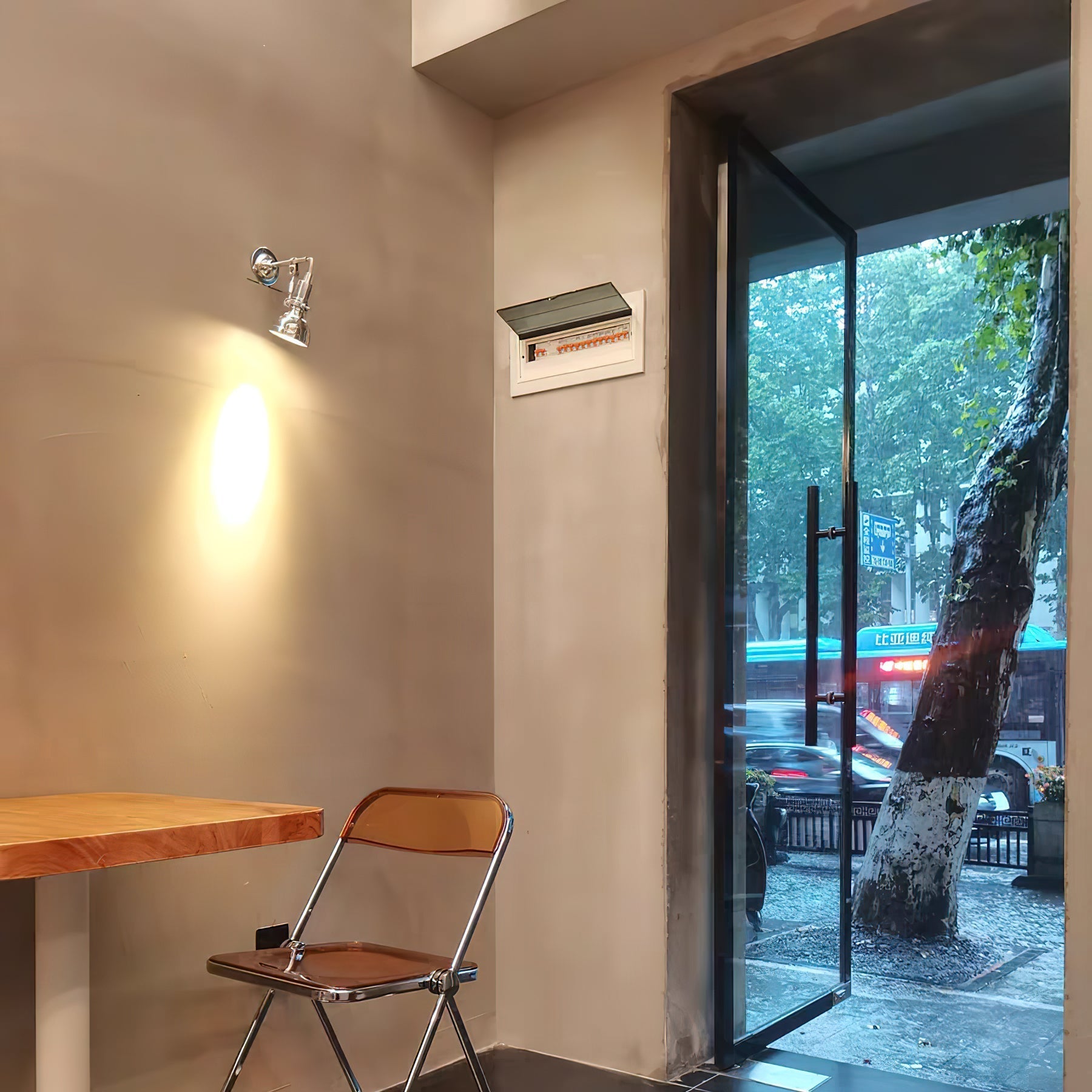 Elaaise Wall Lamp