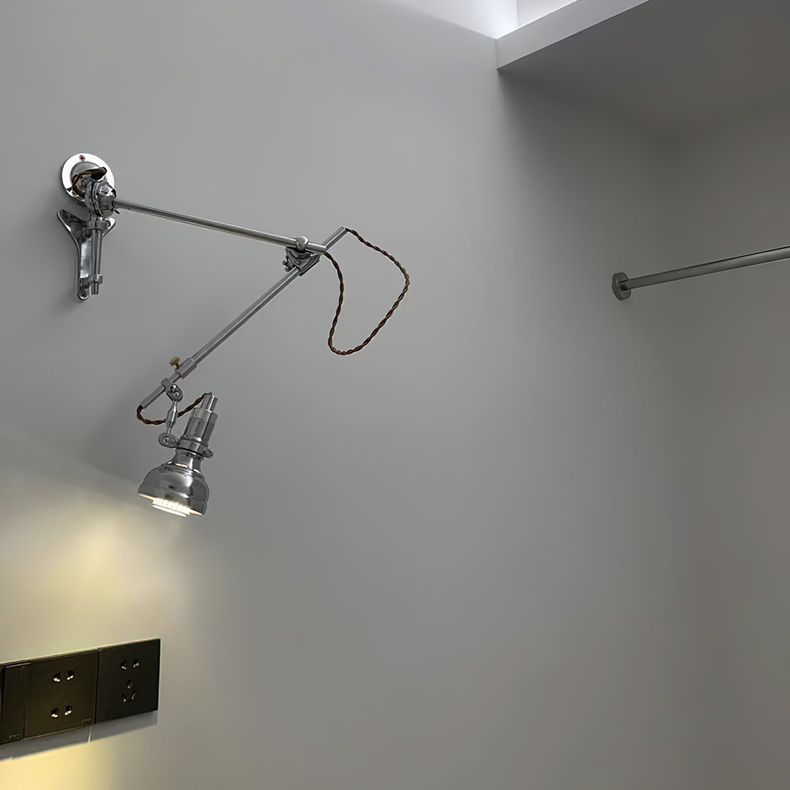 Elaaise Wall Lamp