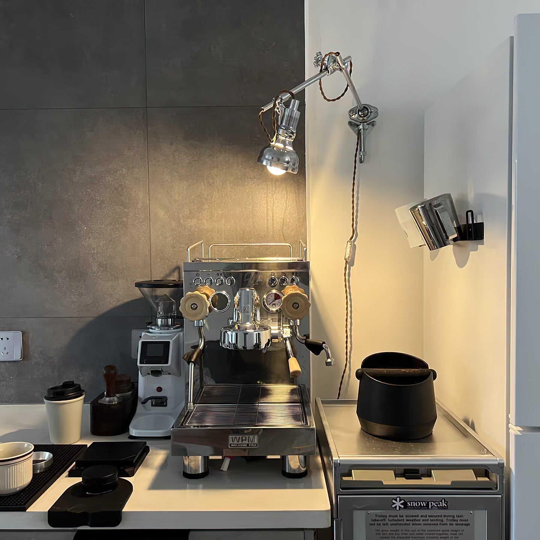 Elaaise Wall Lamp