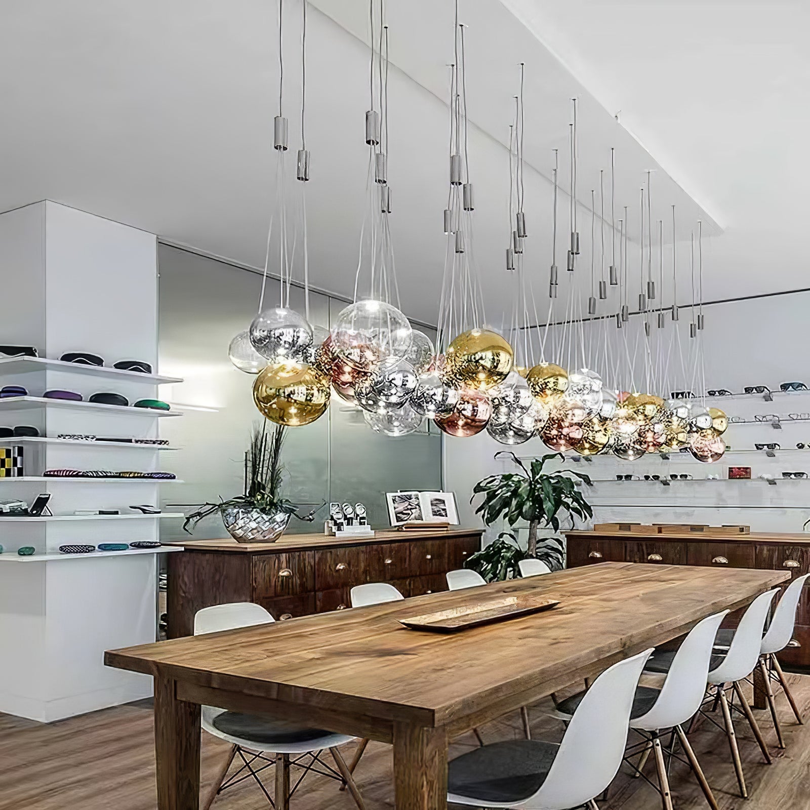 Cia Light Luxury Pendant Light