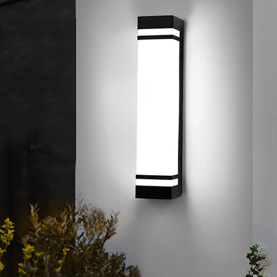 Serene Modern Outdoor Wall Light