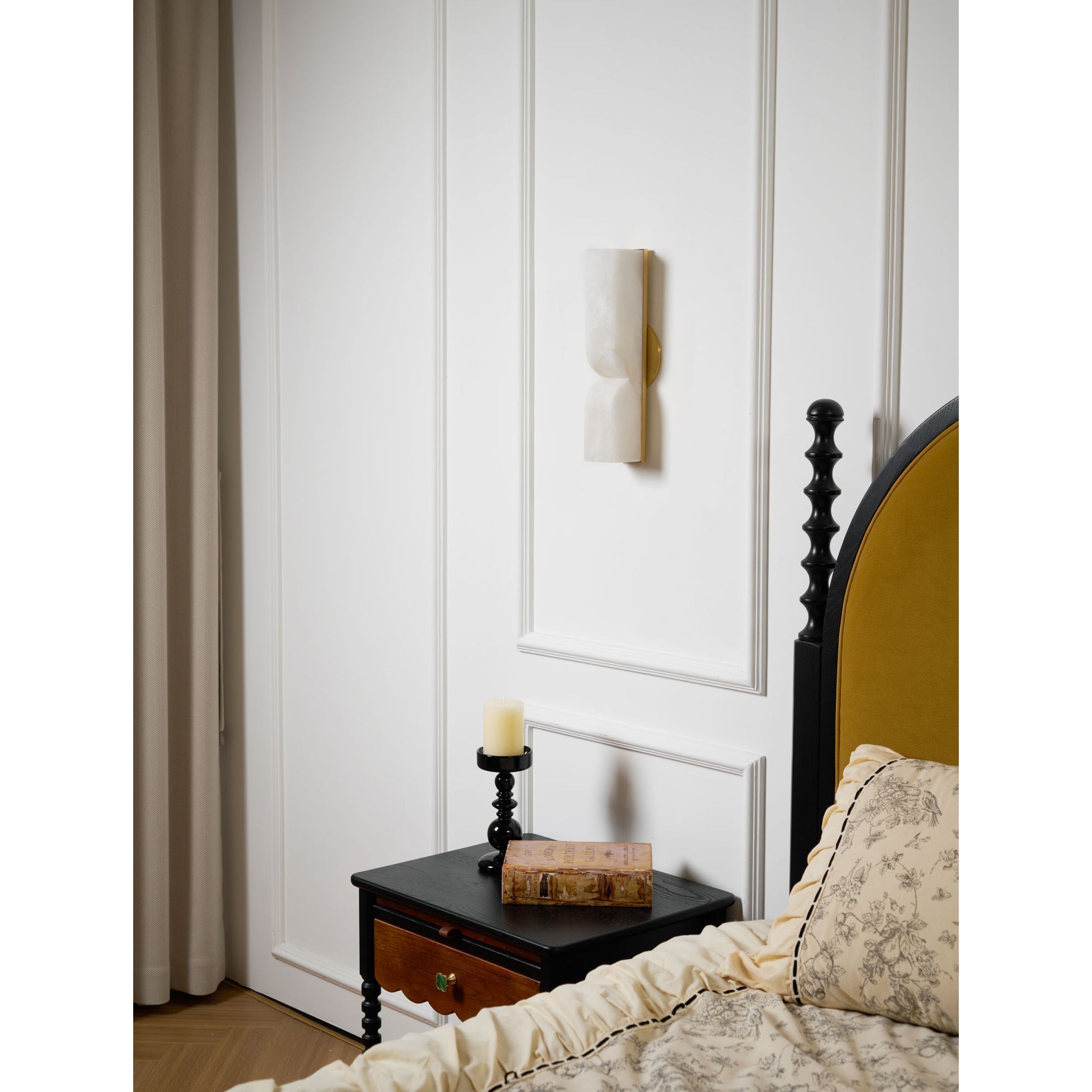 Lumivaria Wall Lamp