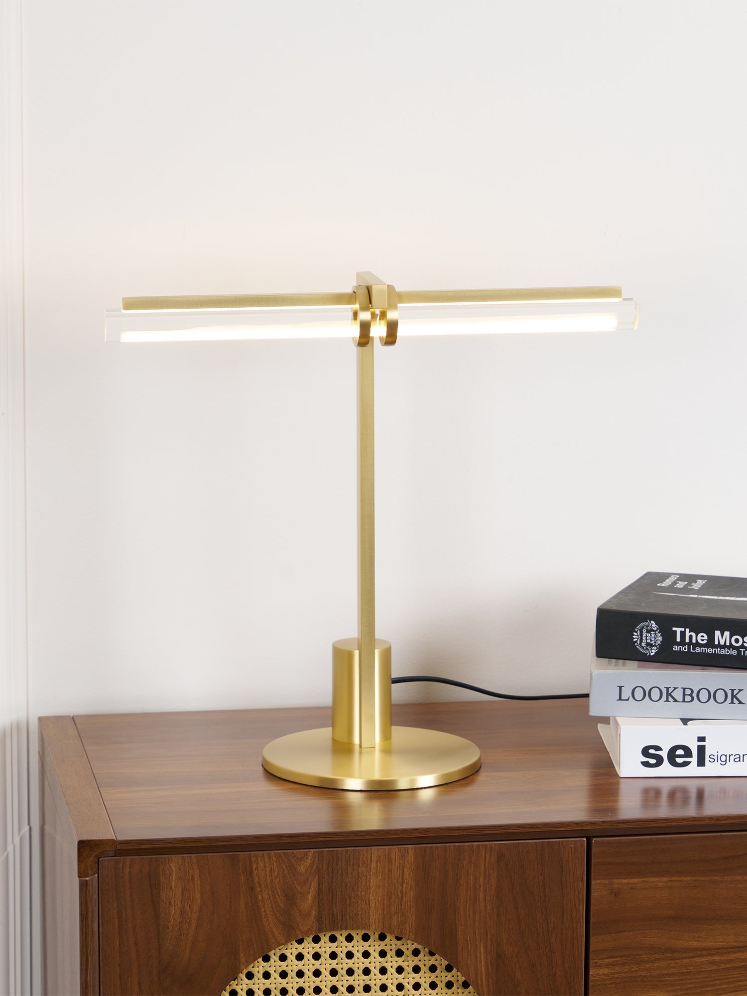 Elaoia Modern Table Lamp