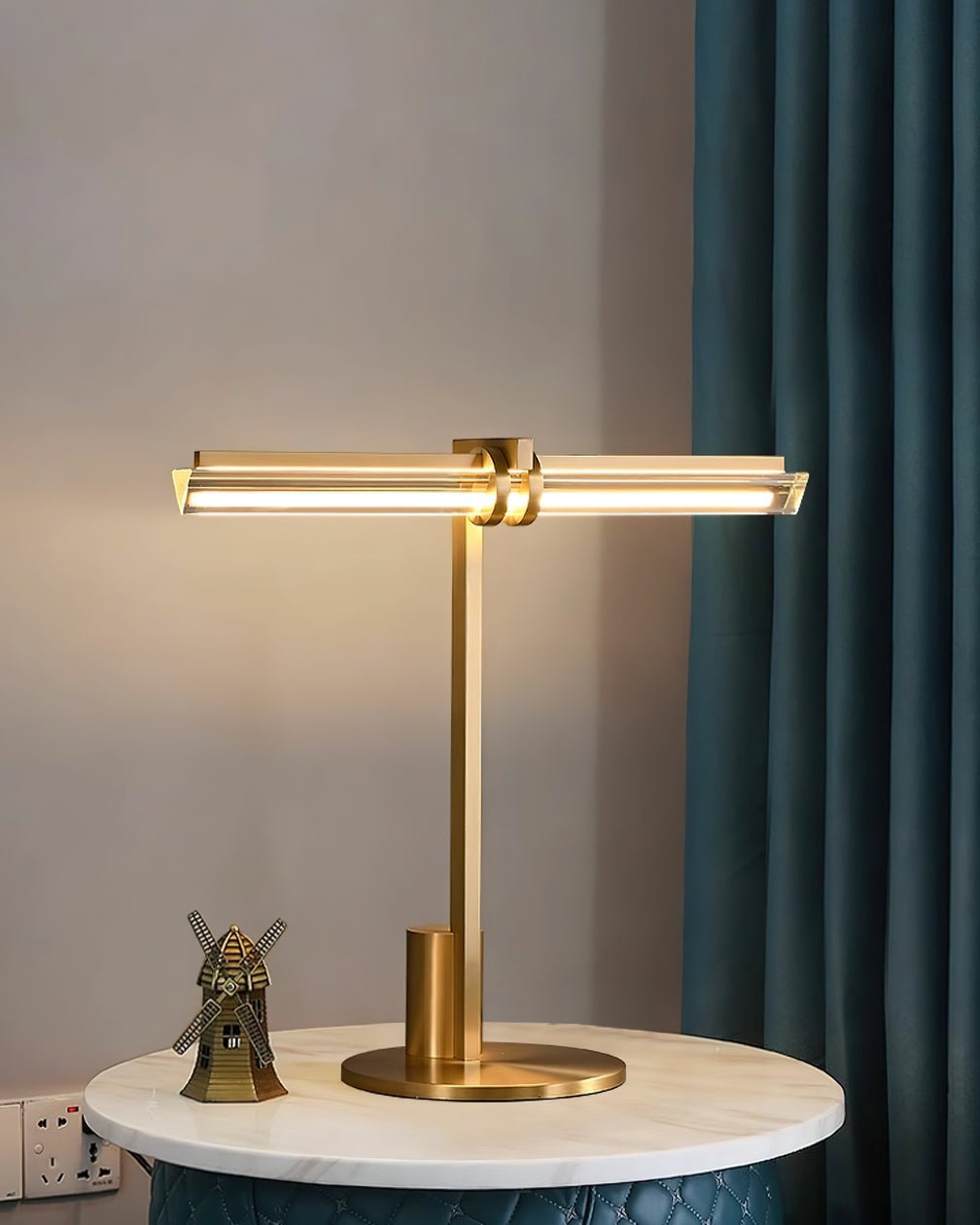 Elaoia Modern Table Lamp