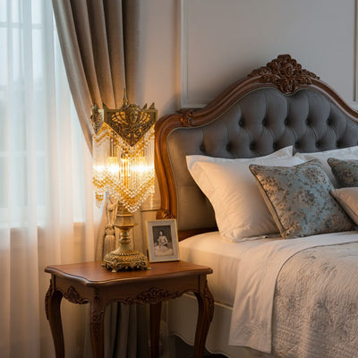 Valdorian Table Lamp