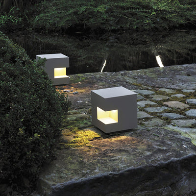 Aki Modern Acrylic Outdoor Light