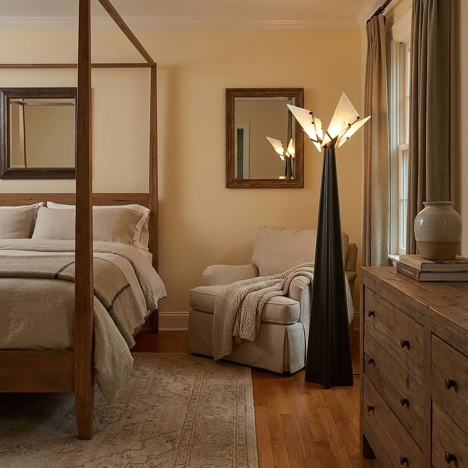 Religieuse Alba Floor Lamp
