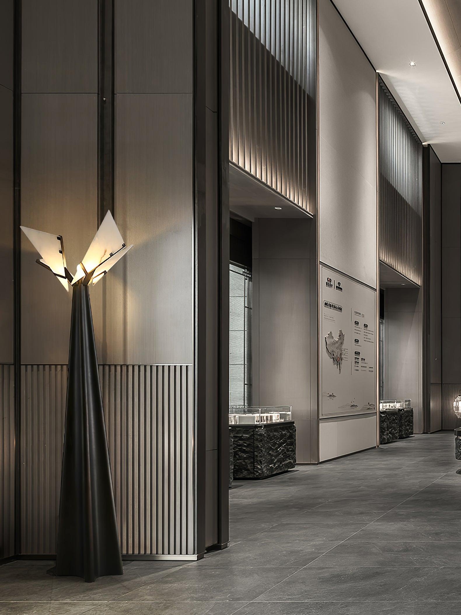 Religieuse Alba Floor Lamp