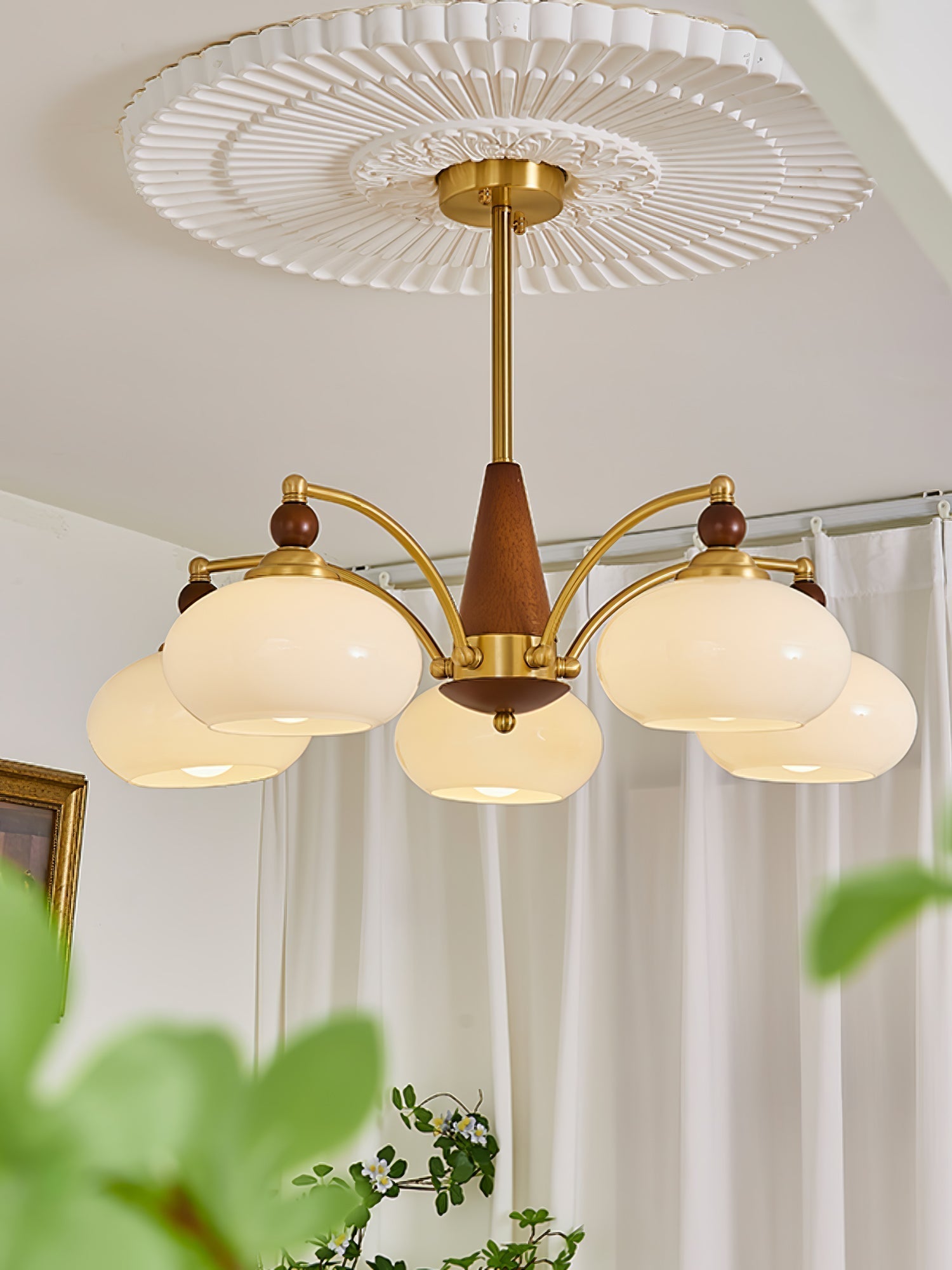 Vevely Pendant Lamp Retro Yellow Glass Brass