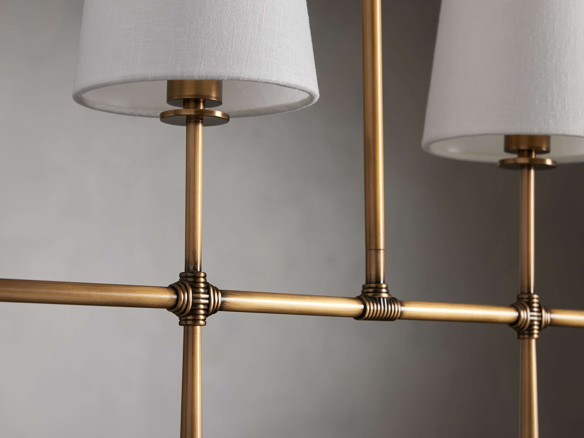 Aveneneon Chandelier