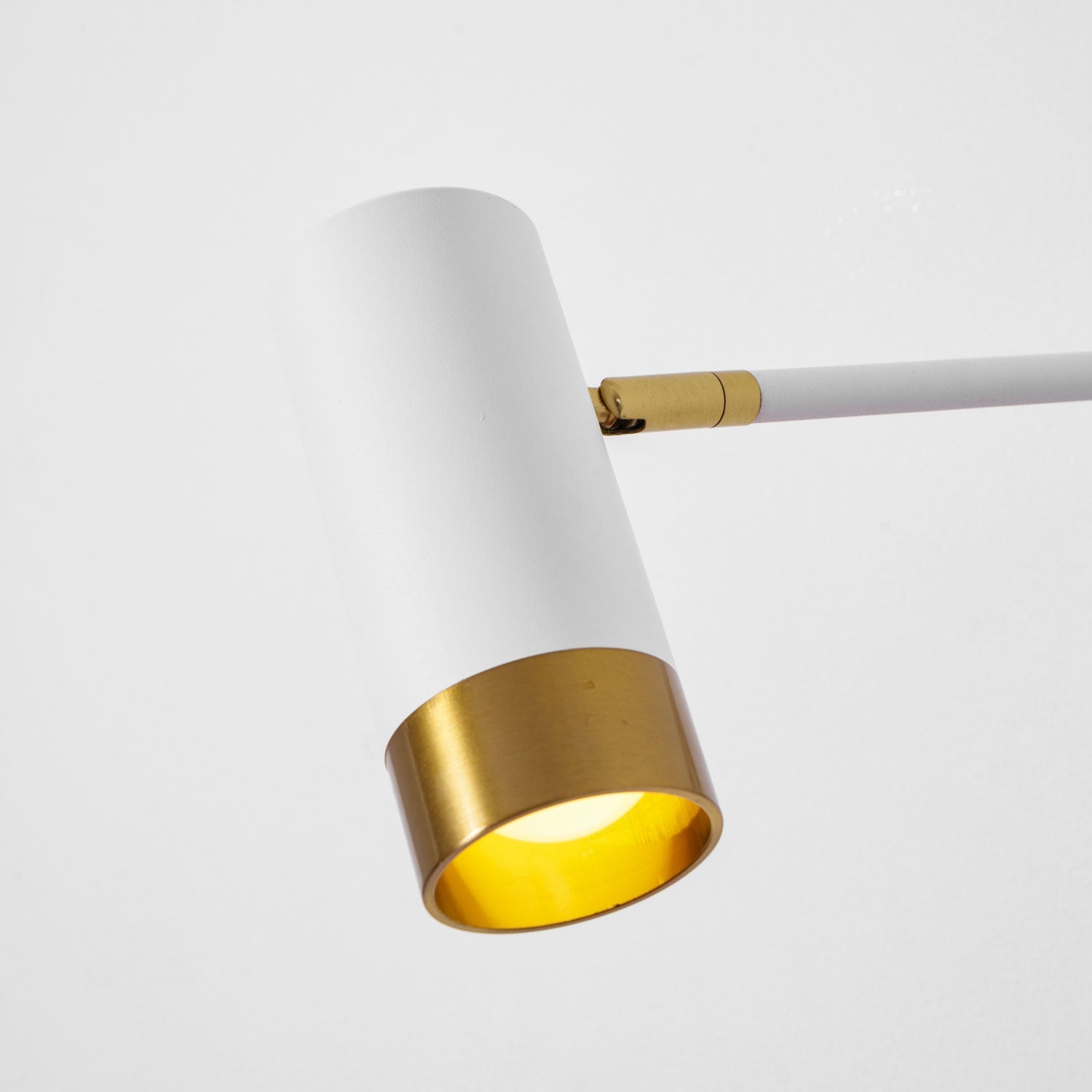 Seloelia Ridge Arm Plug-in Wall Lamp