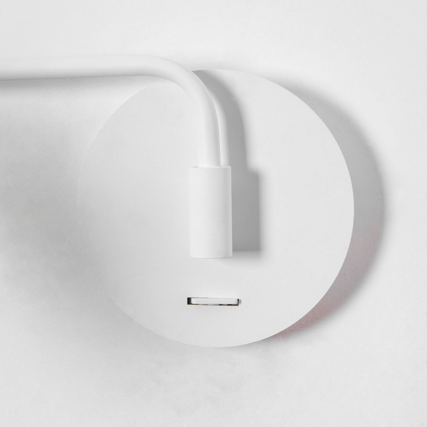 Seloelia Ridge Arm Plug-in Wall Lamp