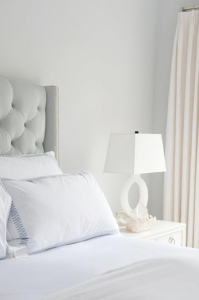 Vantor Fabric Minimalist Table Lamp