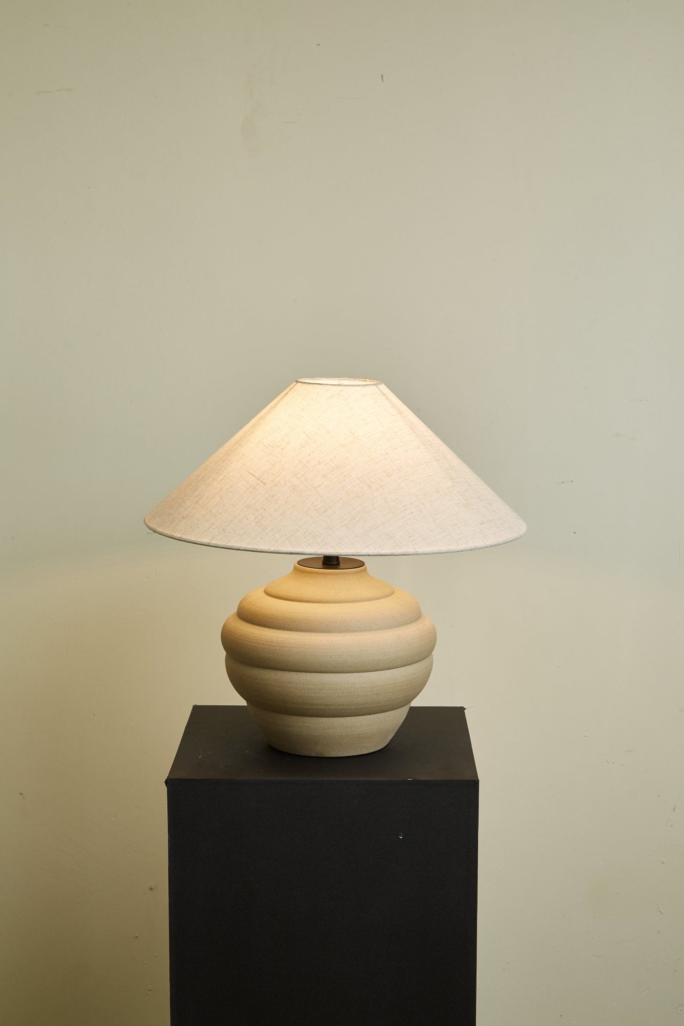 Sereno Ripple Clay Table Lamp