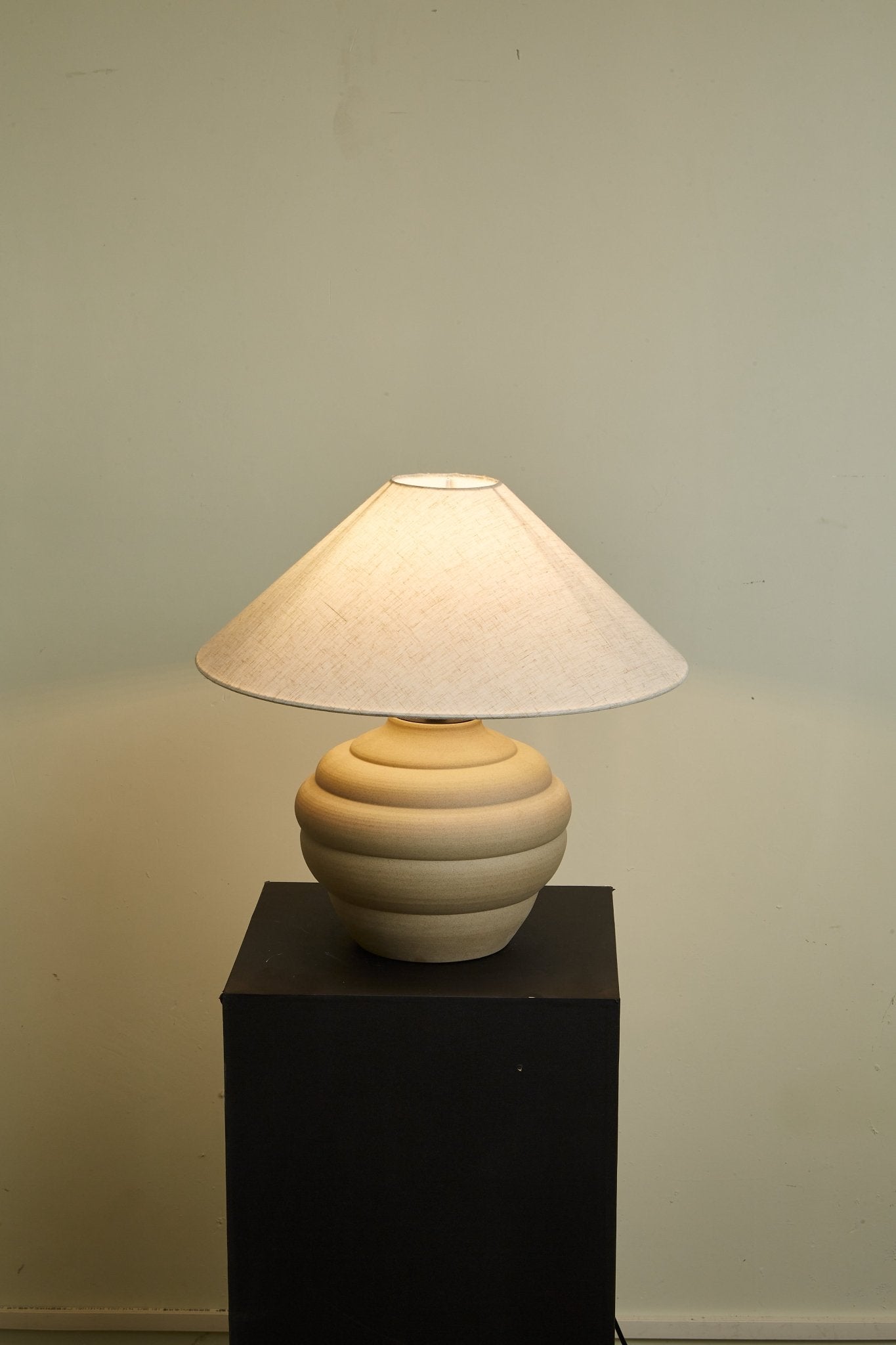 Sereno Ripple Clay Table Lamp