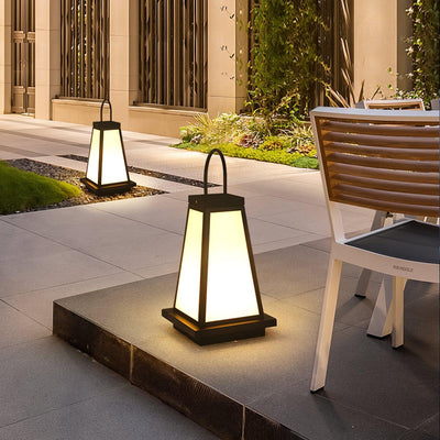 Cilo Minimalist Outdoor Light