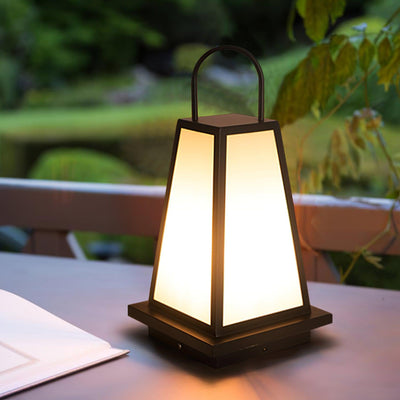 Cilo Minimalist Outdoor Light
