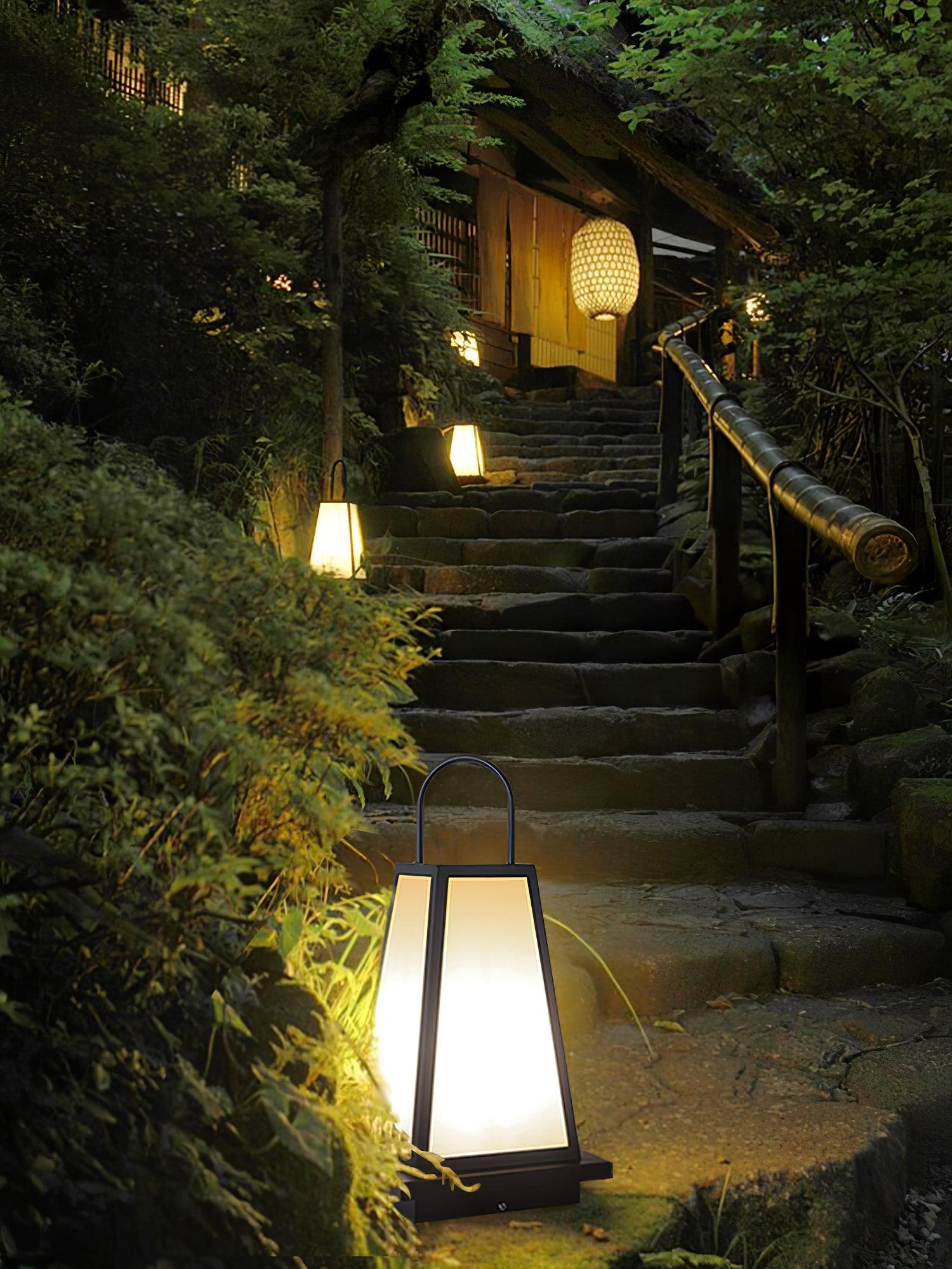 Cilo Minimalist Outdoor Light