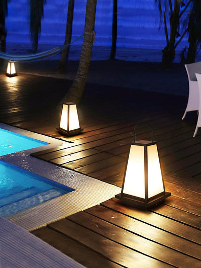 Cilo Minimalist Outdoor Light