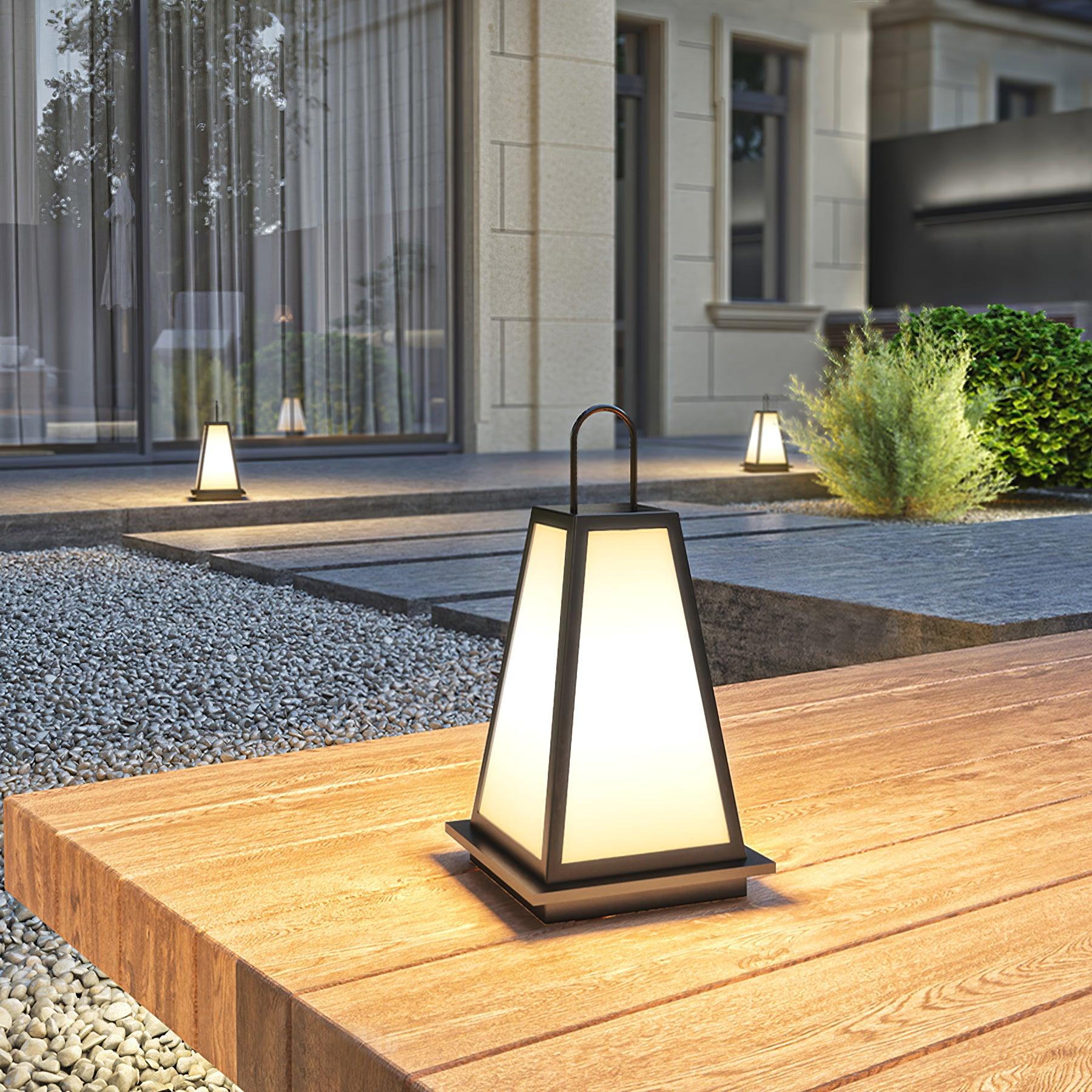 Cilo Minimalist Outdoor Light
