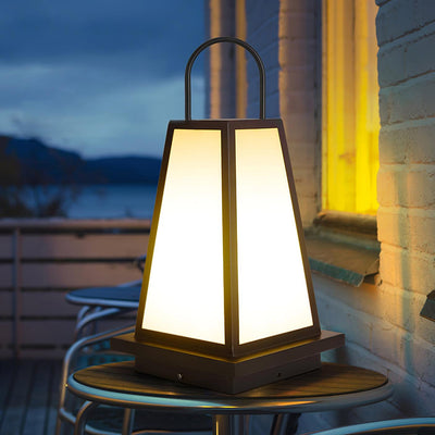Cilo Minimalist Outdoor Light