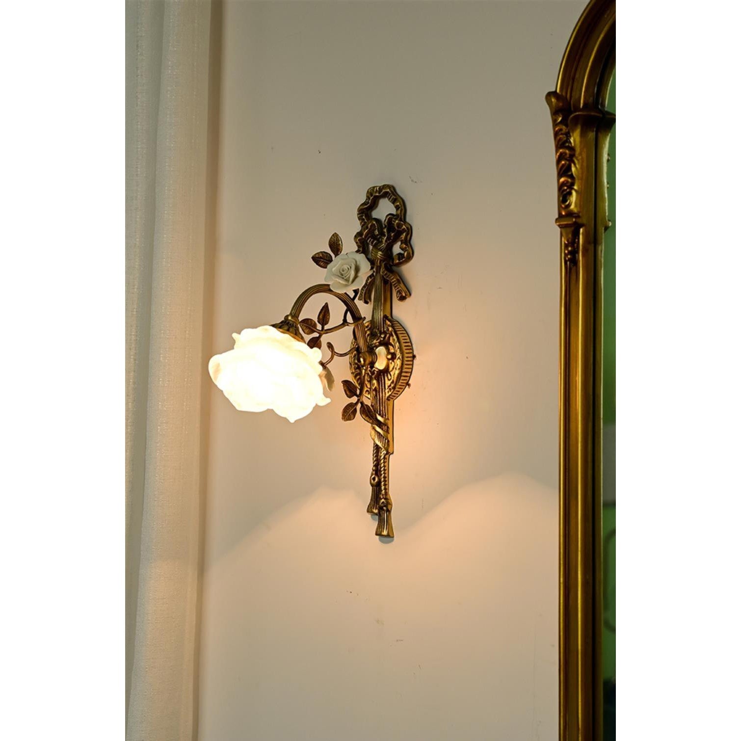 Valmora Wall Lamp