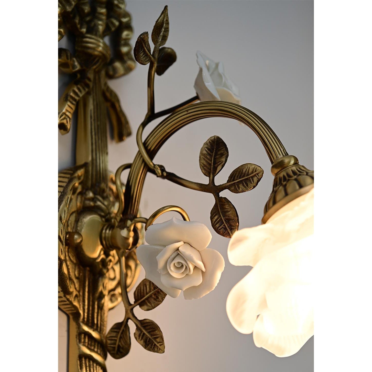 Valmora Wall Lamp