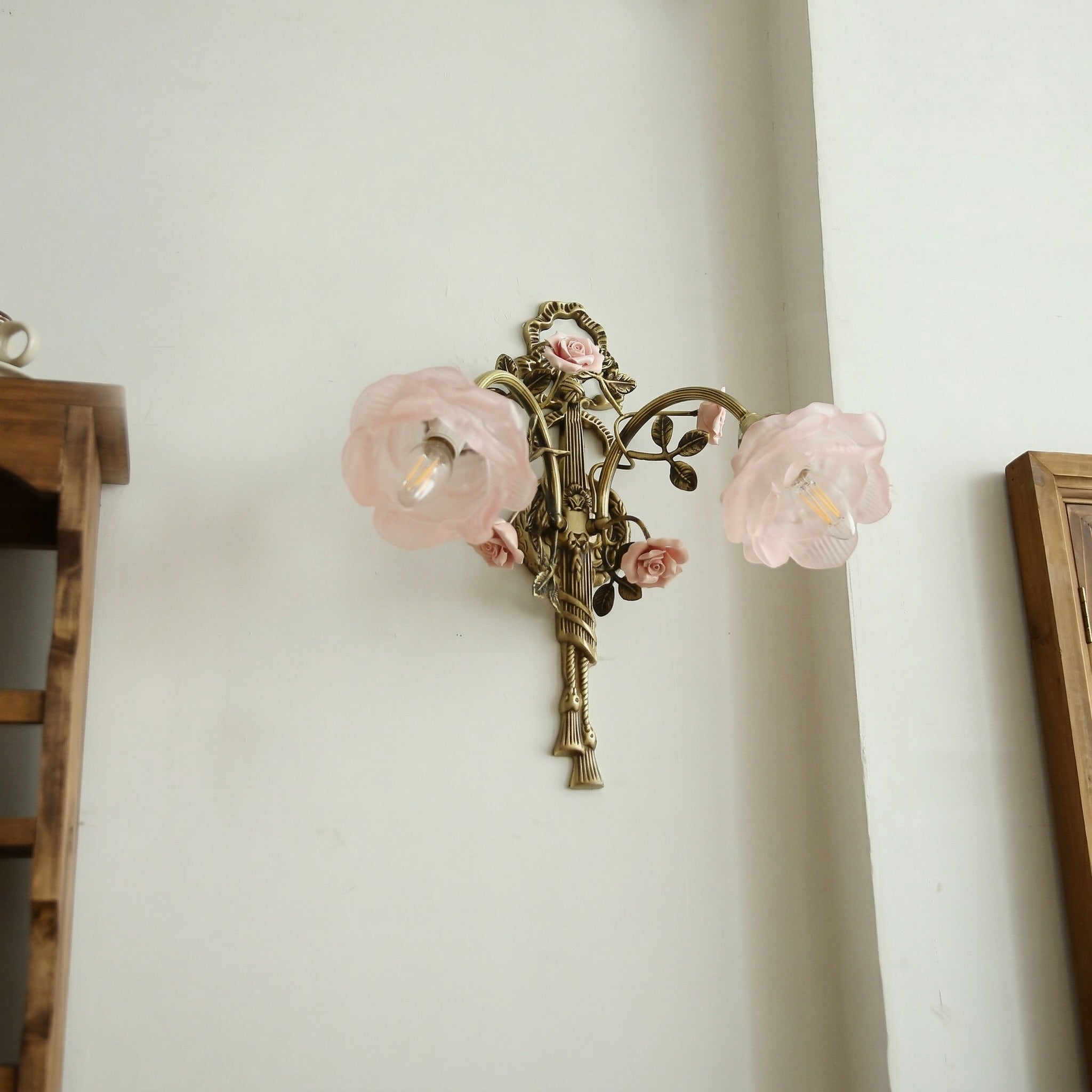 Lumaelle Sconce
