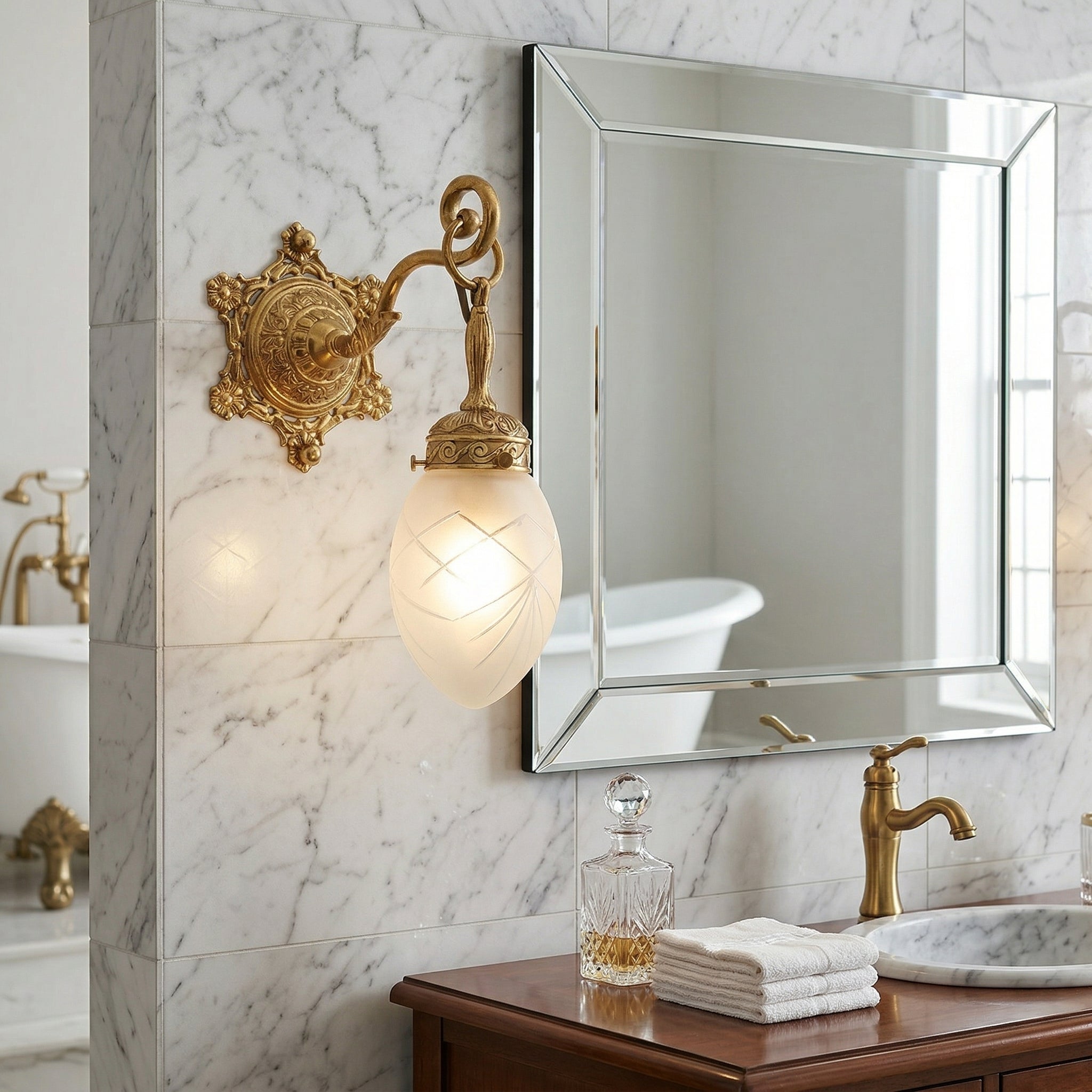 Varessa Classic Wall Lamp