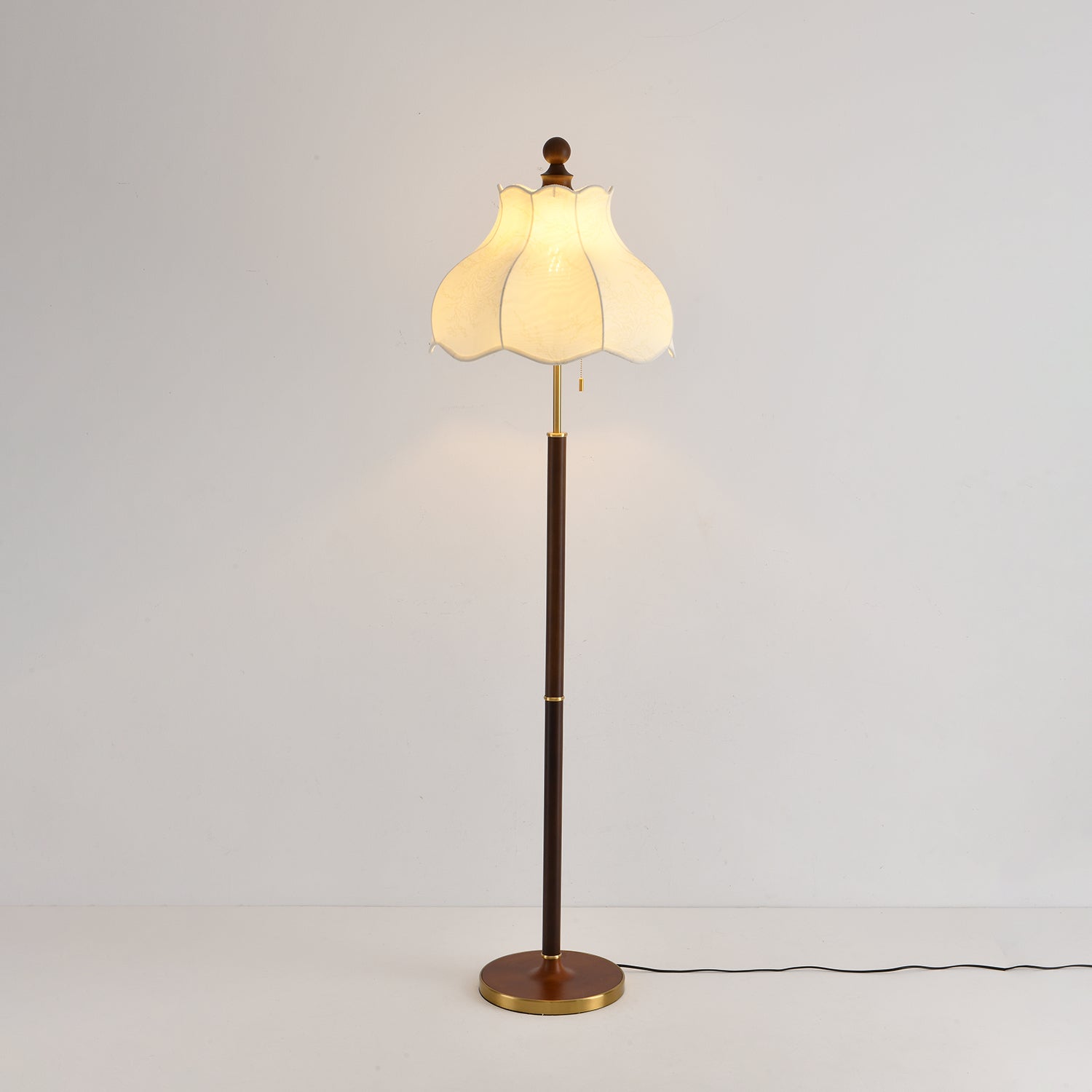 Tulfa Vintage Wood Floor Lamp