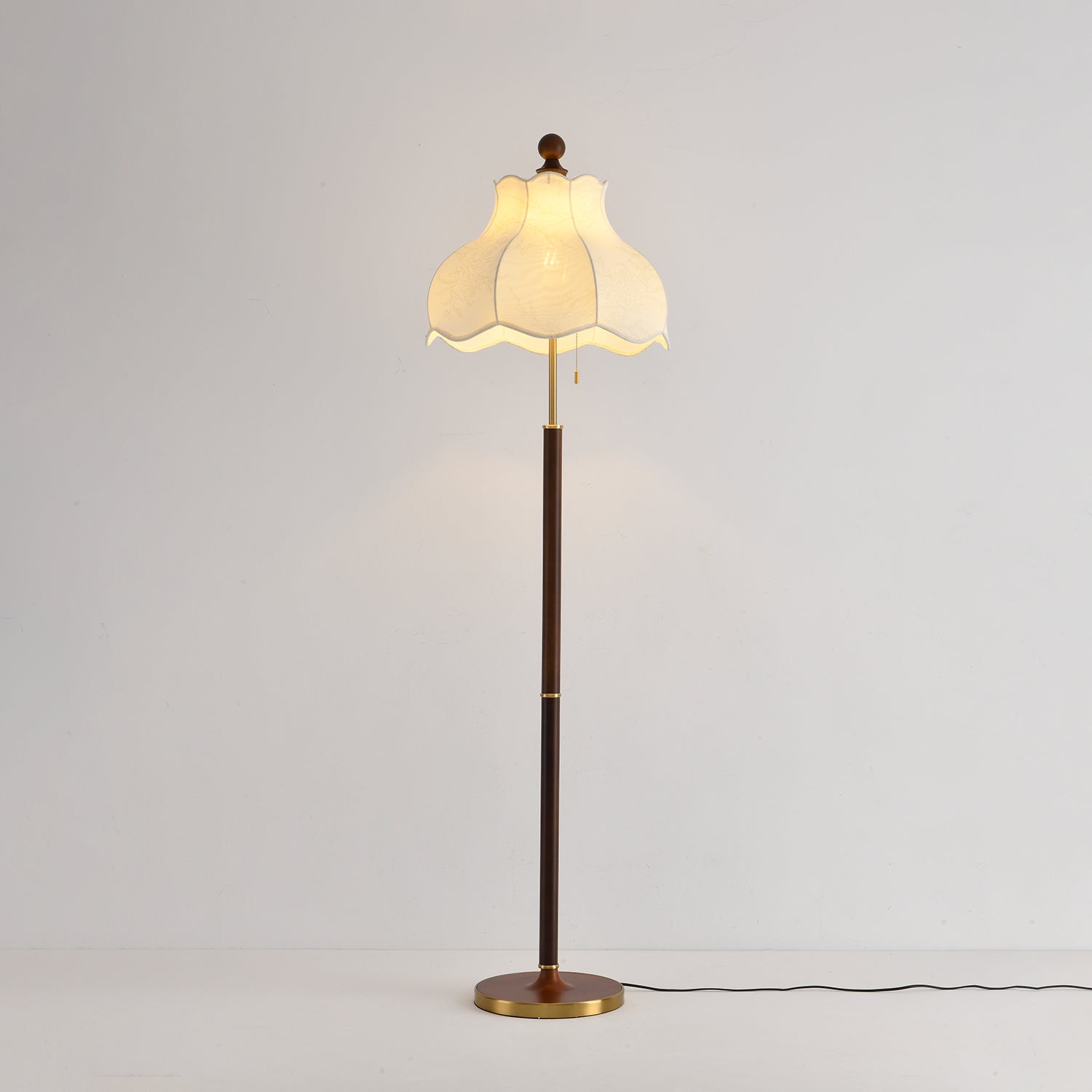 Tulfa Vintage Wood Floor Lamp