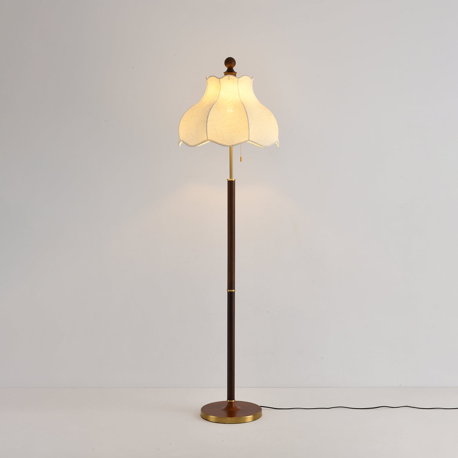 Tulfa Vintage Wood Floor Lamp
