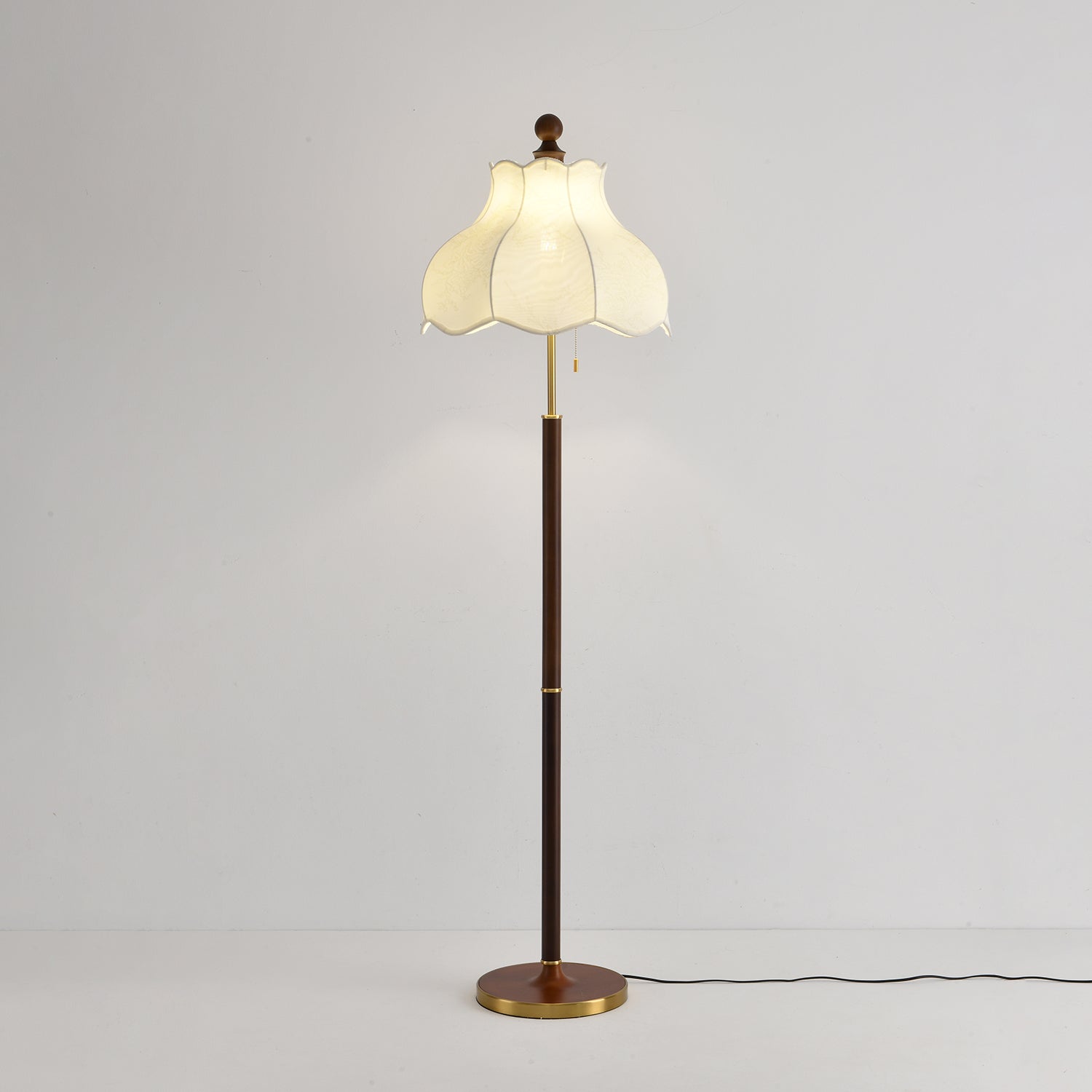 Tulfa Vintage Wood Floor Lamp