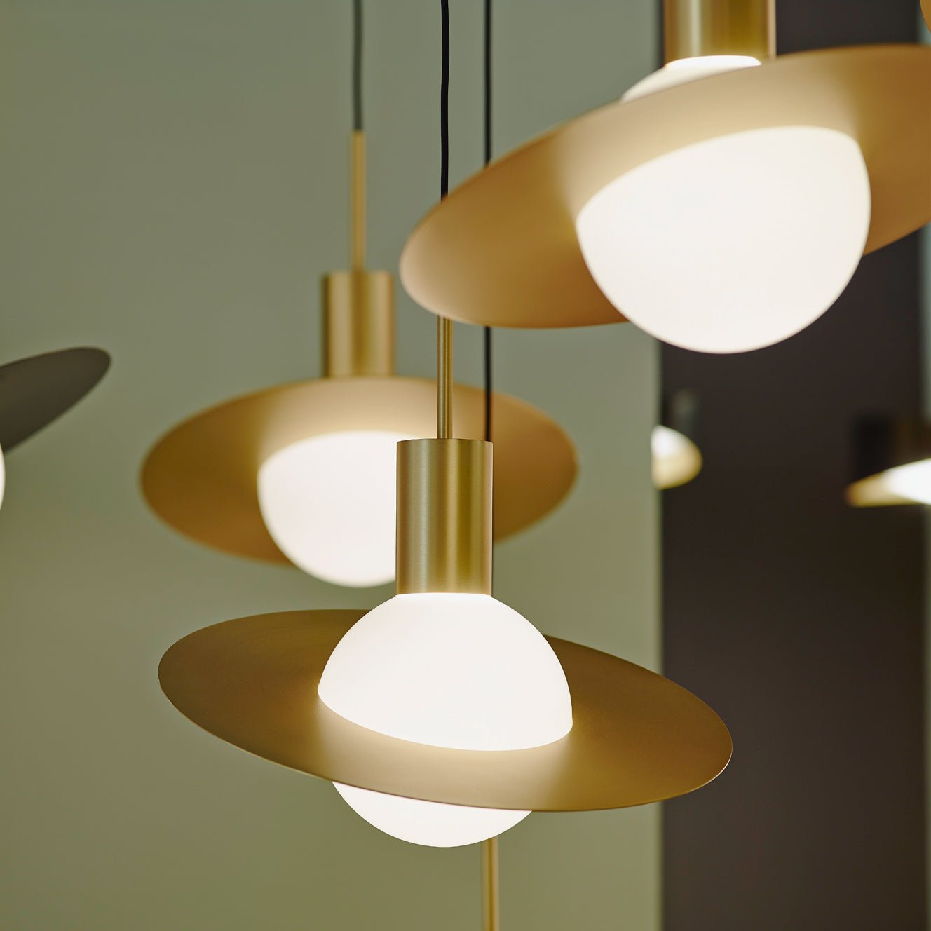 Doug Minimalist Pendant Light