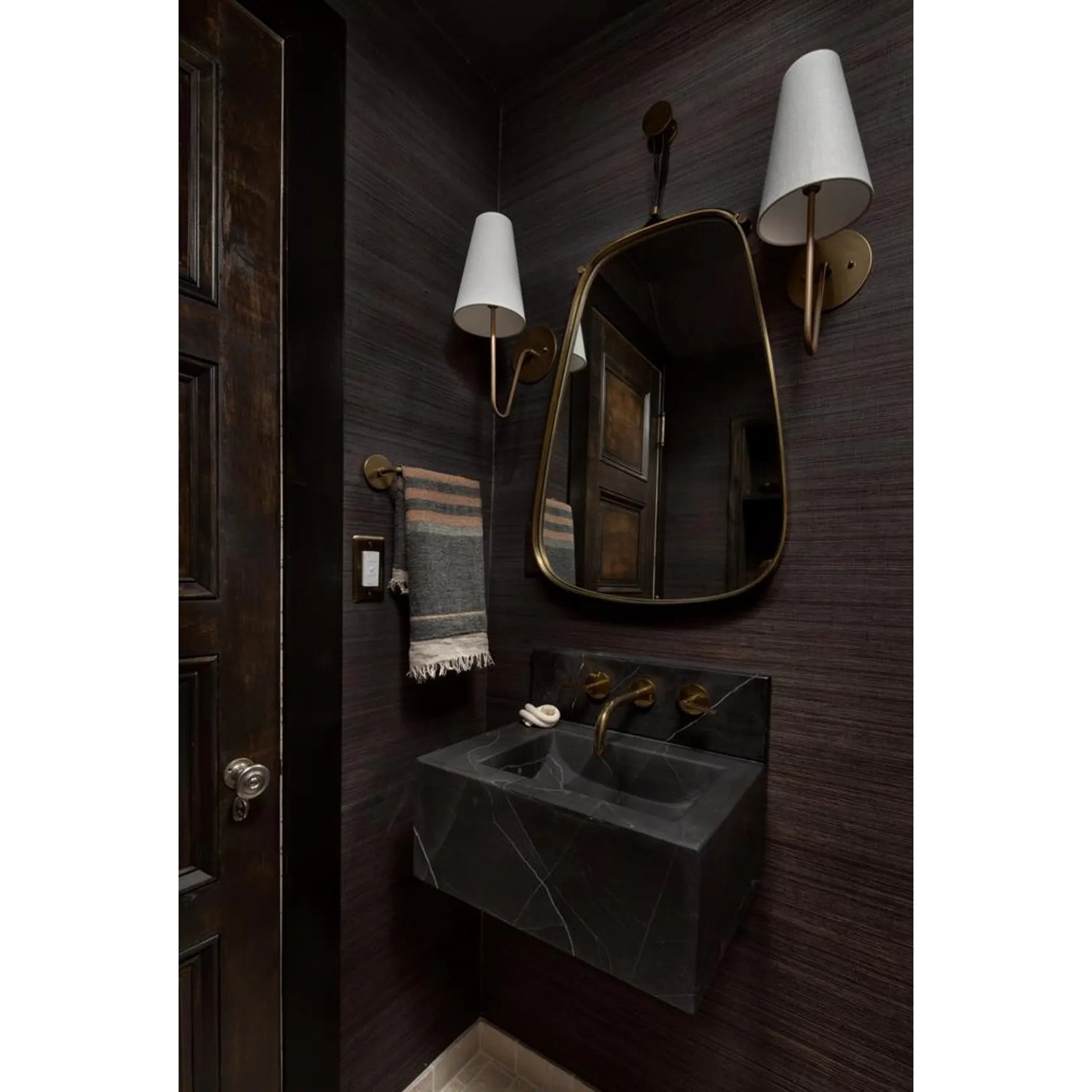Nerafield Brass Indoor Wall Light