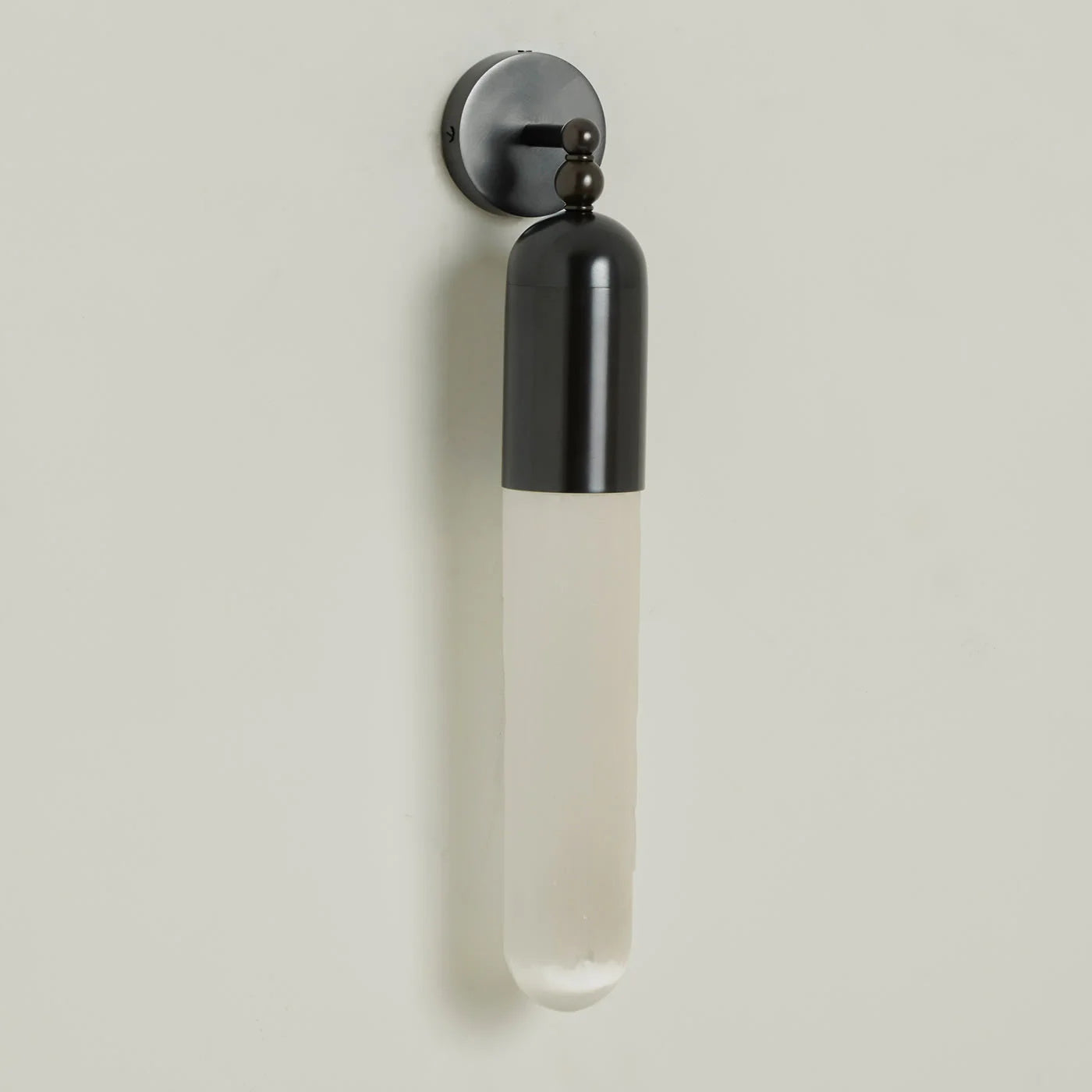 Nivaaine Alabaster Wall Lamp