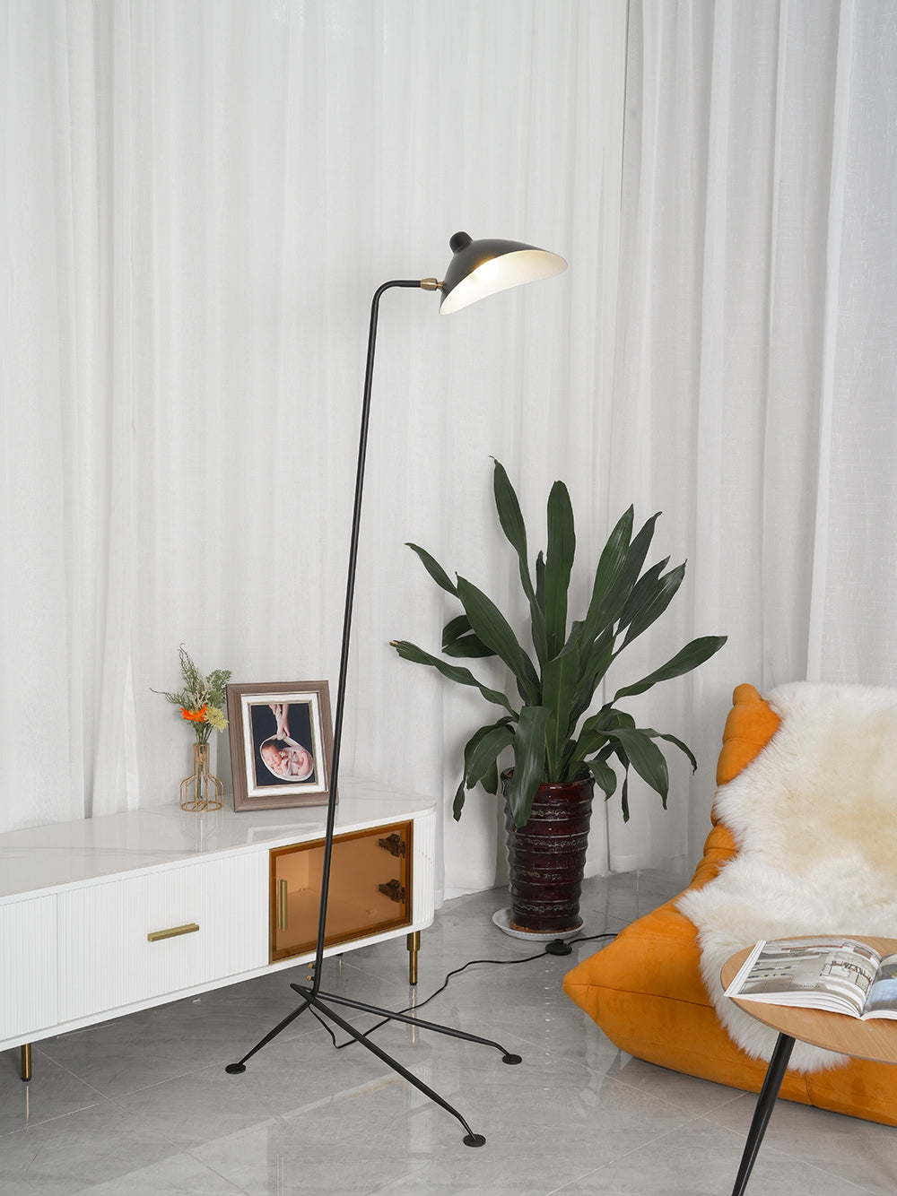 Nellie Minimalist Floor Lamp
