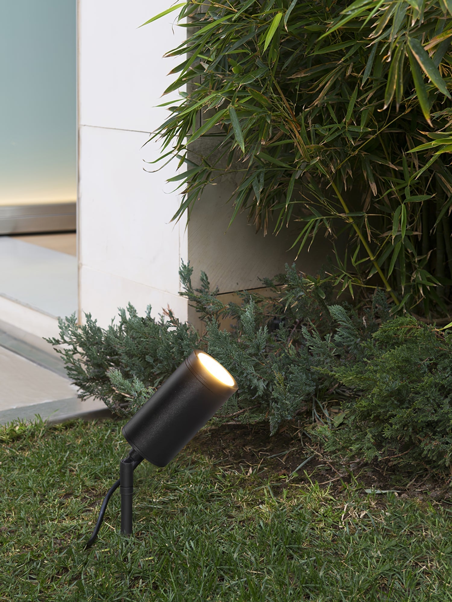 Jorvath Pierce Ground Spike Light